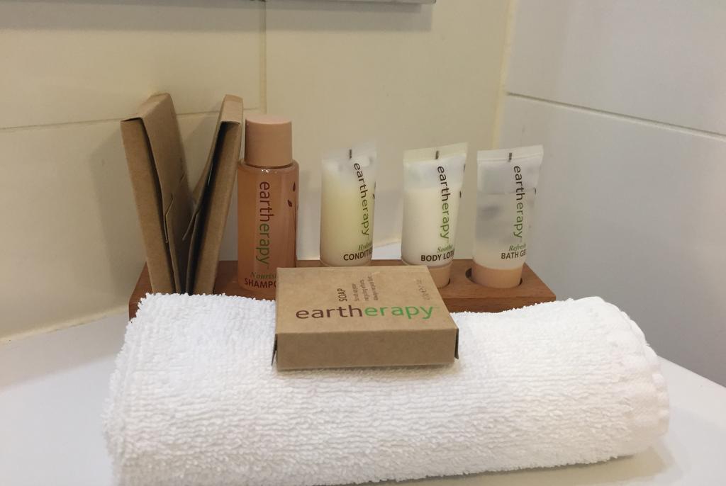 Redearth Boutique Hotel Mount Isa Room photo