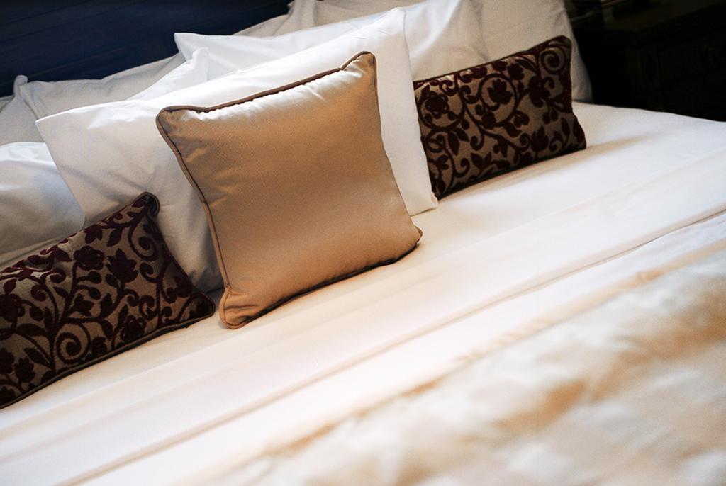 Redearth Boutique Hotel Mount Isa Room photo